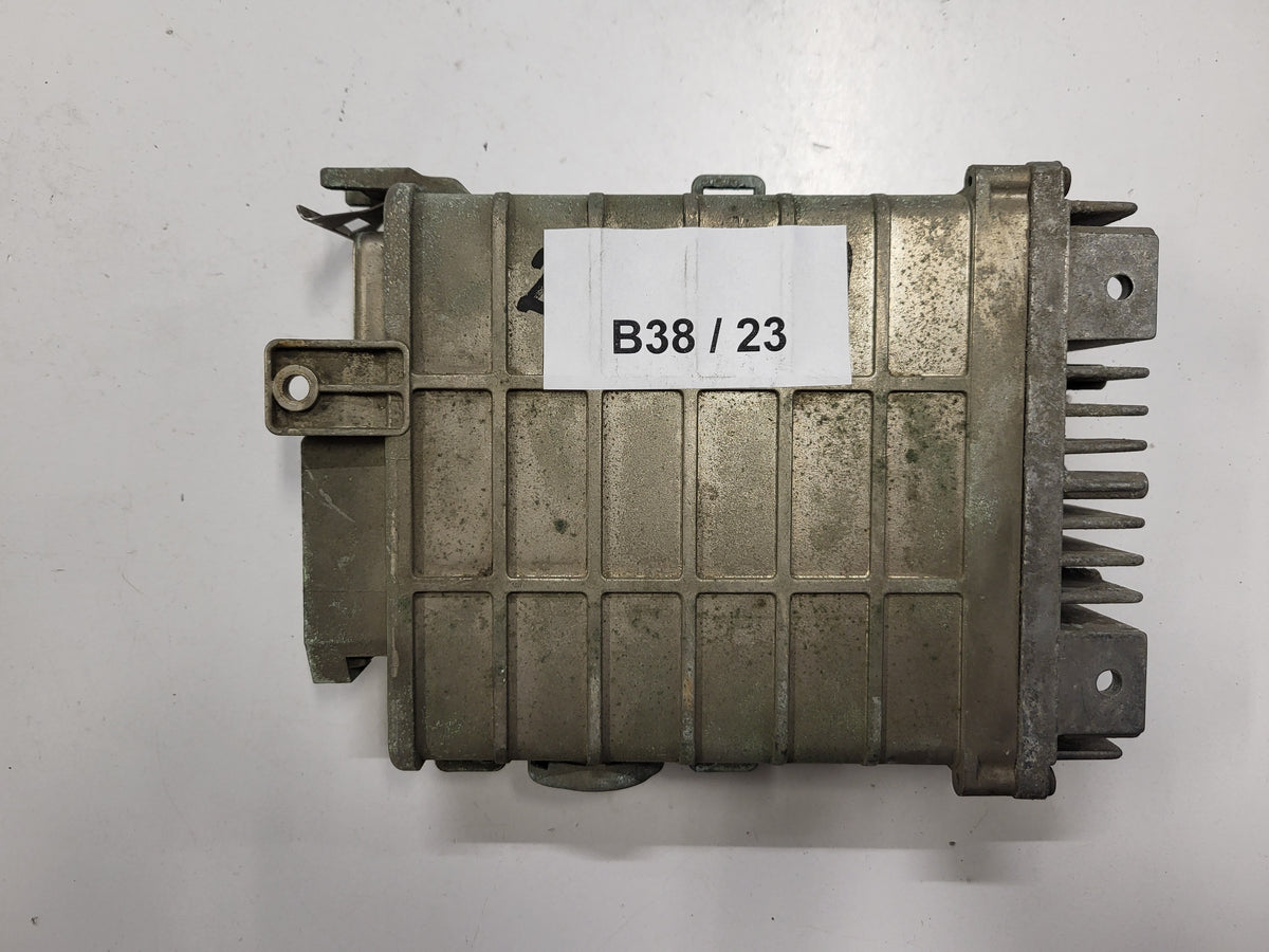 VW AUDI ECU / 0285007061 / 893907383B / 7.18167.62 / BOSCH - B38-23 - 3