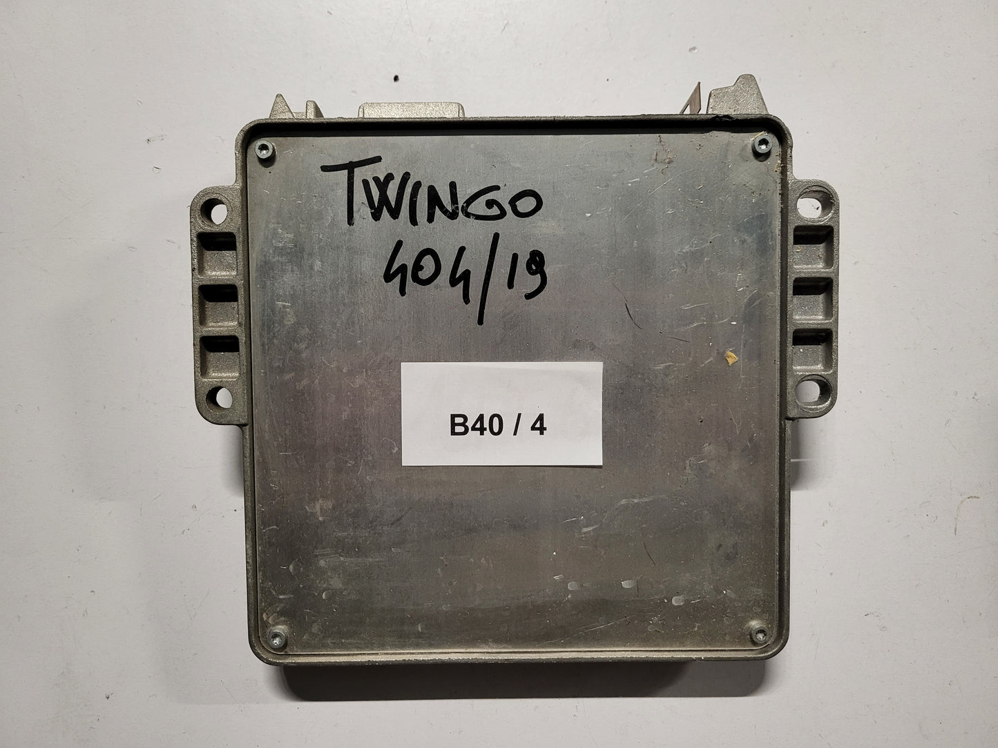 Renault ECU / 7700103919 / 7700103919 / 21624890-5 / HOM 7700105560 / SAGEM