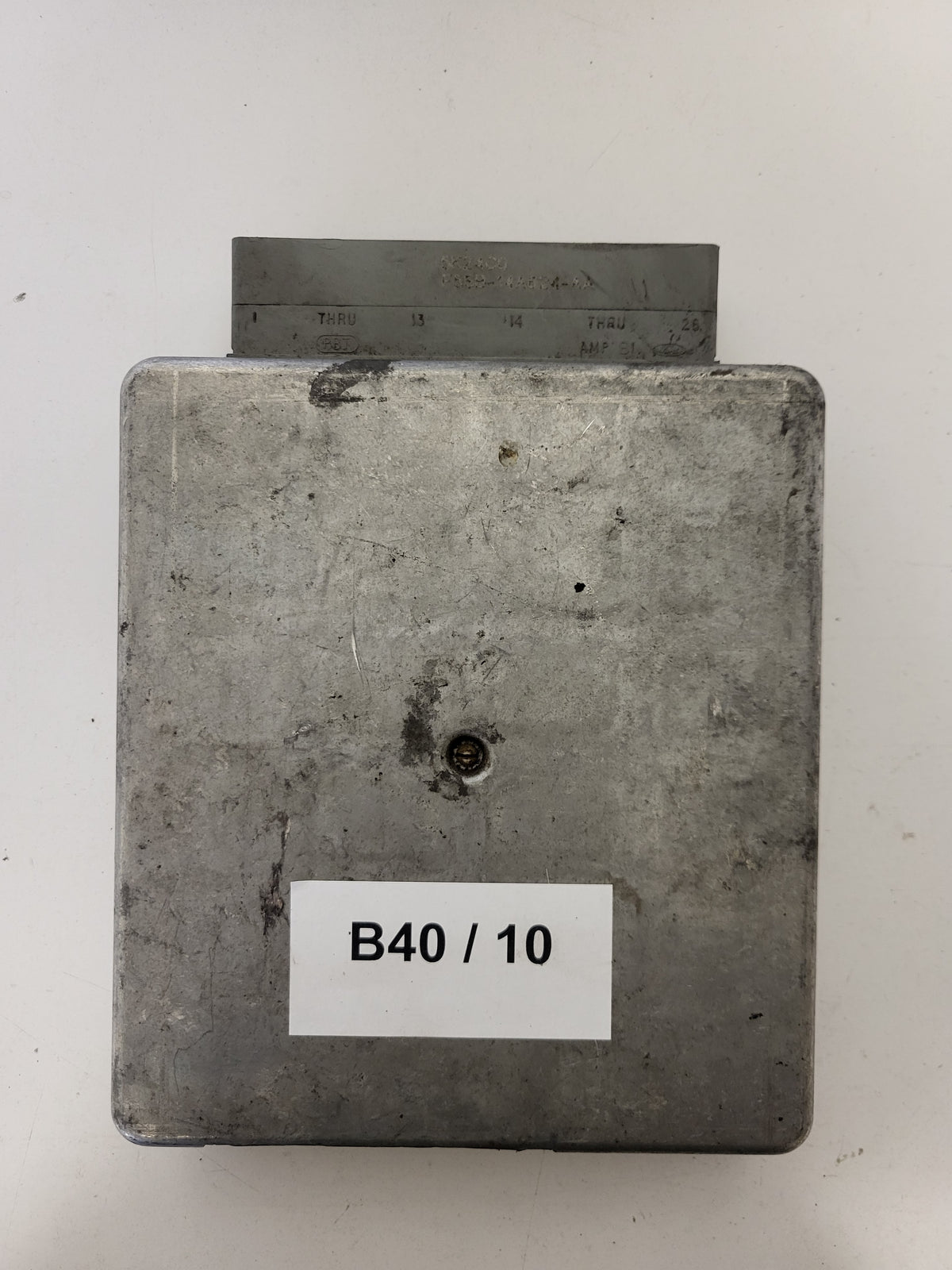 FORD FIESTA ECU / 96FB-12A650-AB / LEE-101 / EEC-V / KEEN / 96FB12A650AB - B40-10 - 3