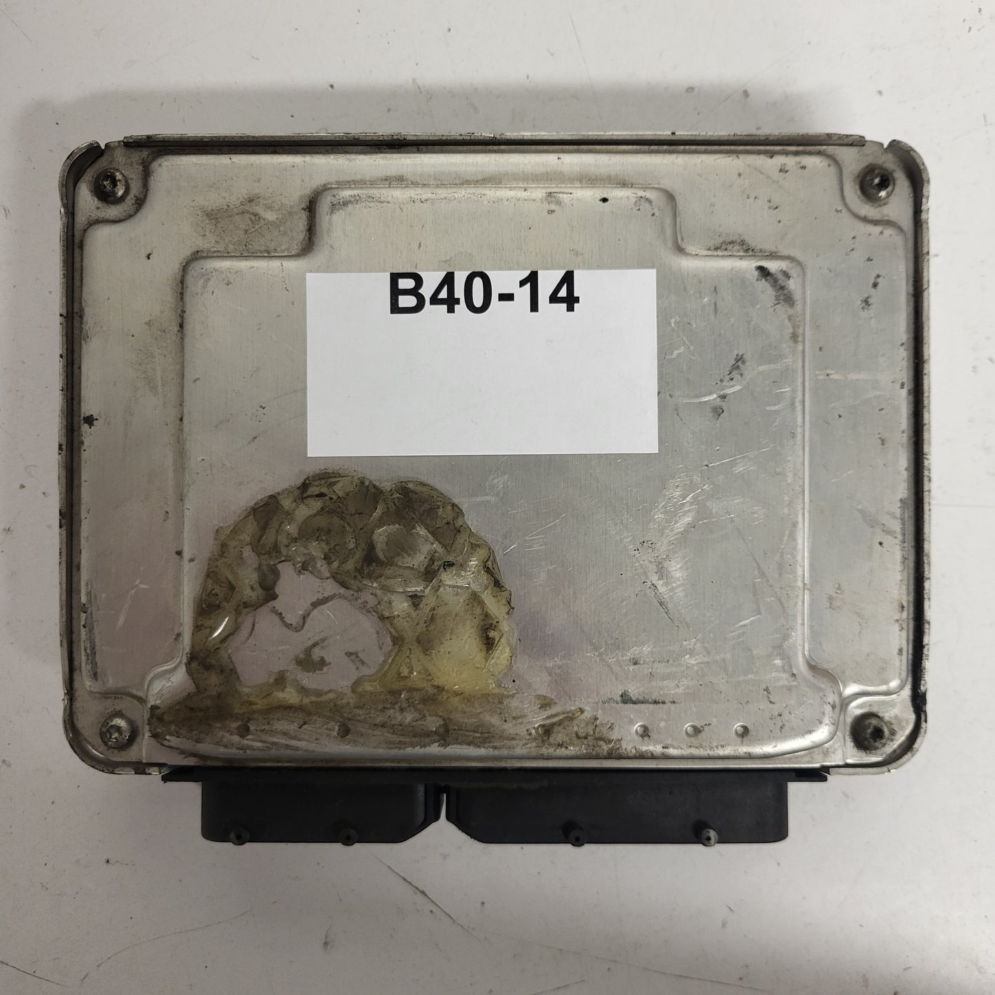 VW ŠKODA ECU / 045906019BG / 0281011244 / EDC15P+ / BOSCH - B40-14 - 3