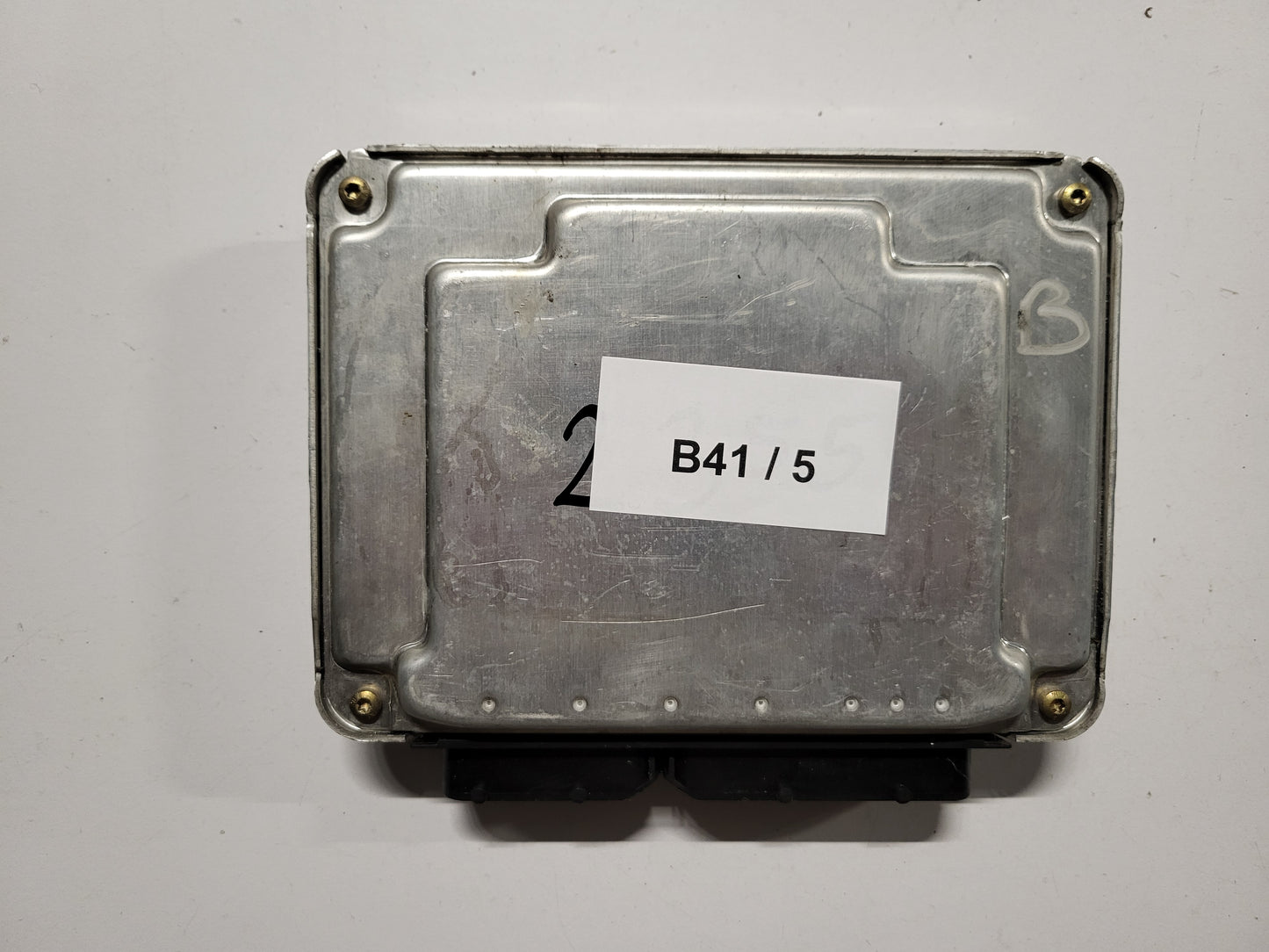 VW PASSAT ECU / 038906019EN / 0281010705 / 28SA5256 / EDC15P+ / BOSCH