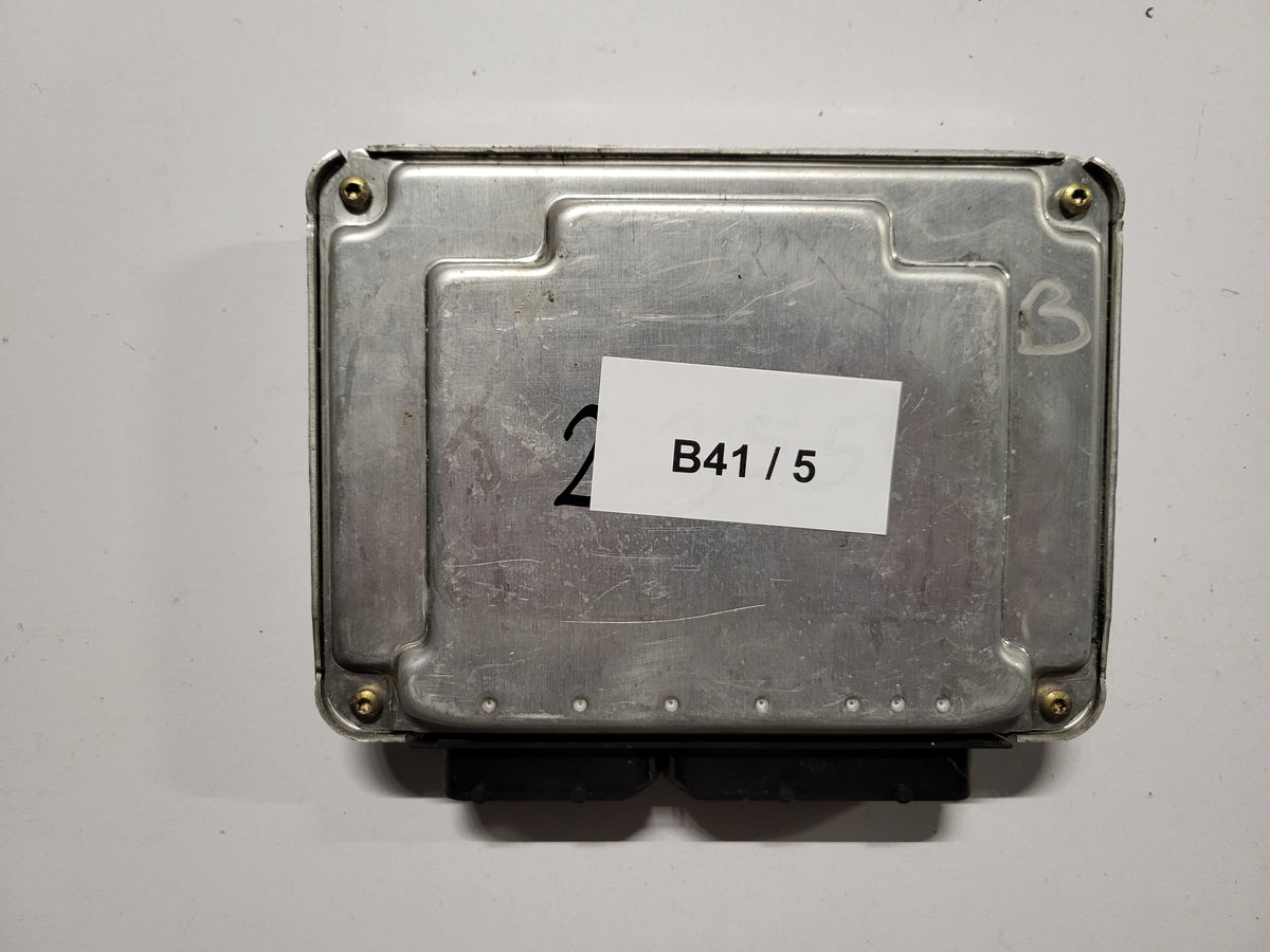 VW PASSAT ECU / 038906019EN / 0281010705 / 28SA5256 / EDC15P+ / BOSCH - B41-05 - 3