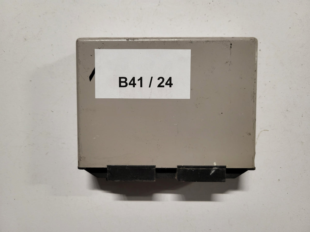 Ford Mondeo ECU / 93BG10C909AB / TRW - B41-24 - 3