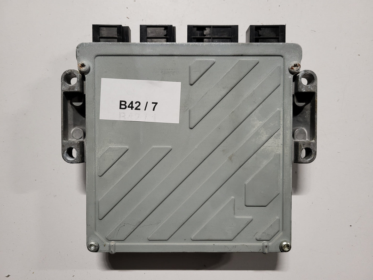 Mercedes Benz W202 ECU / A0195459432 / R04010012D / LUCAS - B42-07 - 3