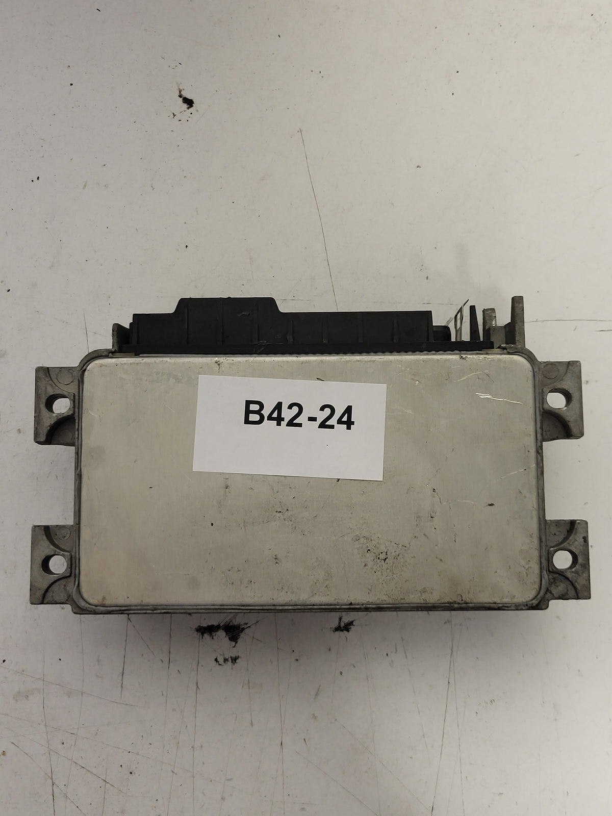 LANCIA YPSILON 1.2 ECU / IAW 16F.ET / 46531221 / 61602.108.01 / MAGNETI MARELLI - B42-24 - 3