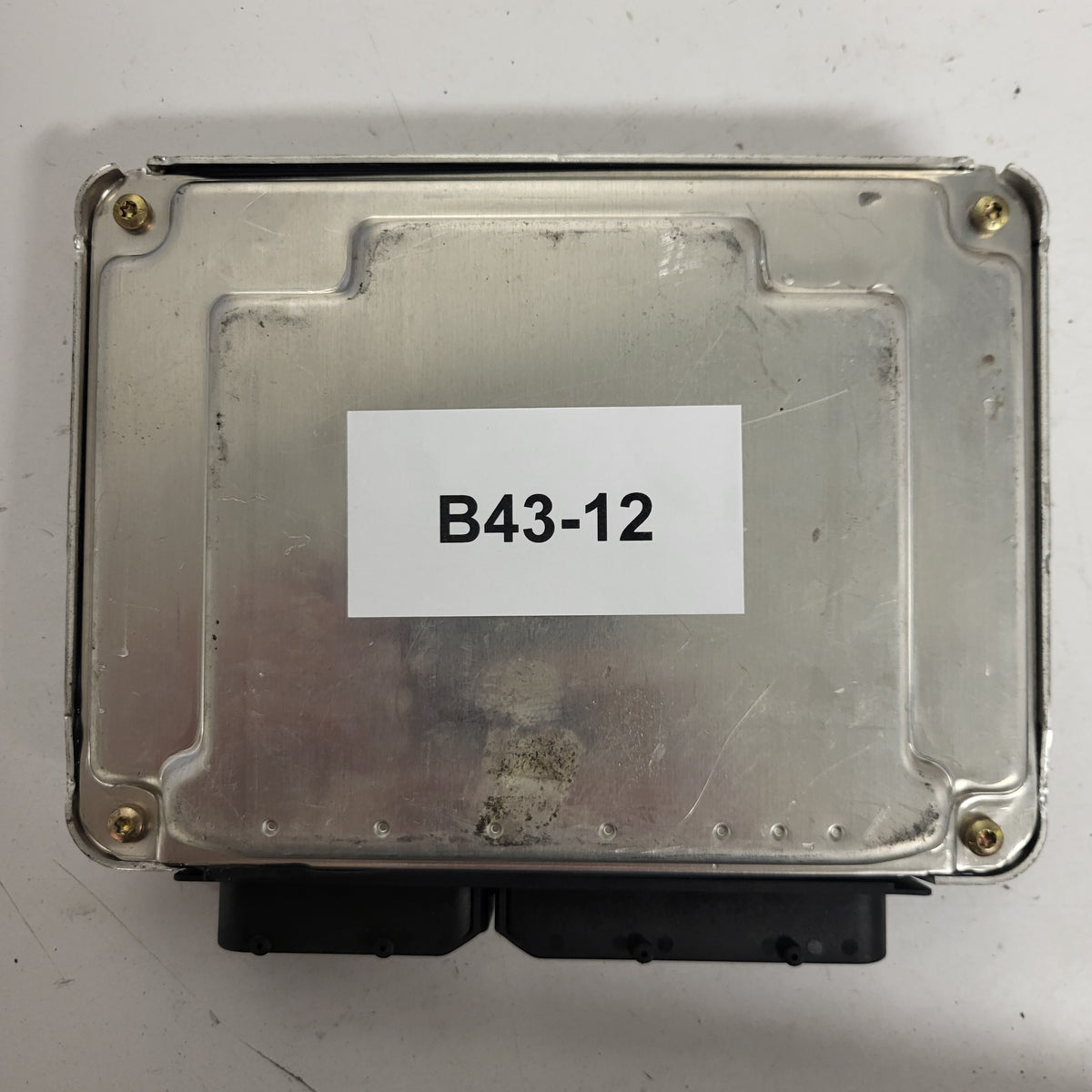 VW PASSAT 1.9 ECU / 038906019BK / 0281010305 / BOSCH - B43-12 - 3