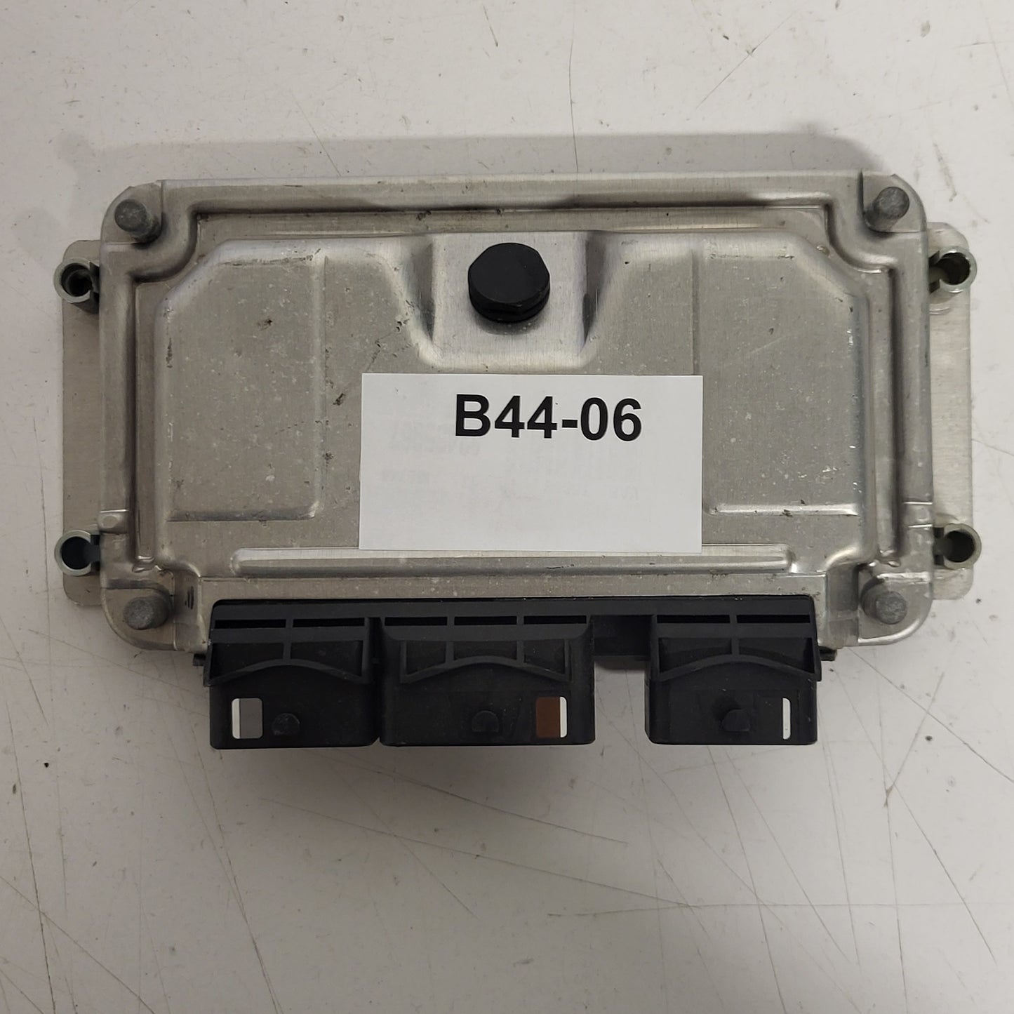 PEUGEOT 307 ECU / 0261206943 / 9638765680 / 9645733380 / ME7.4.4. / BOSCH
