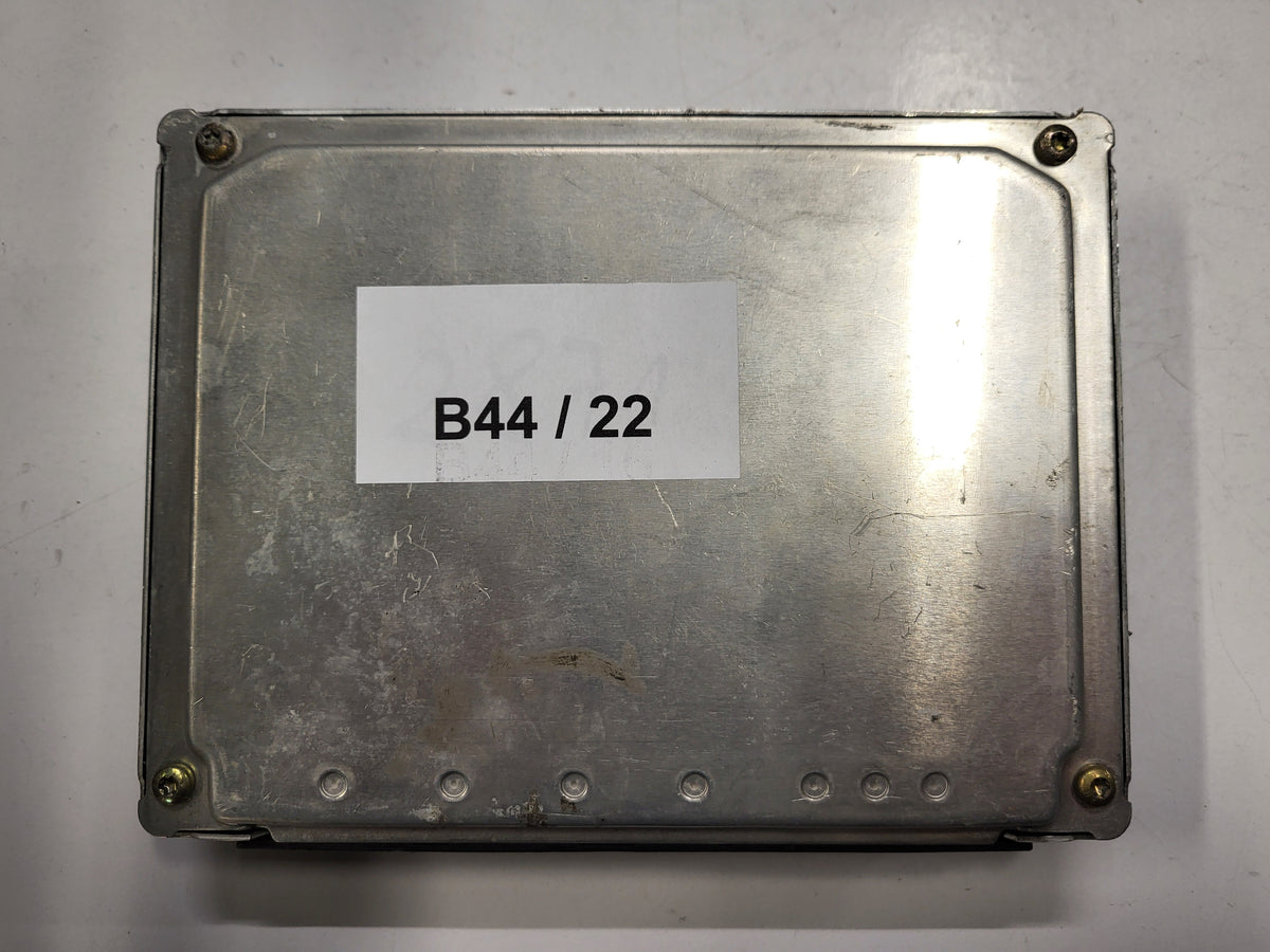 Audi A6 ECU / 4B0907401AC / 0281010399 / BOSCH - B44-22 - 3