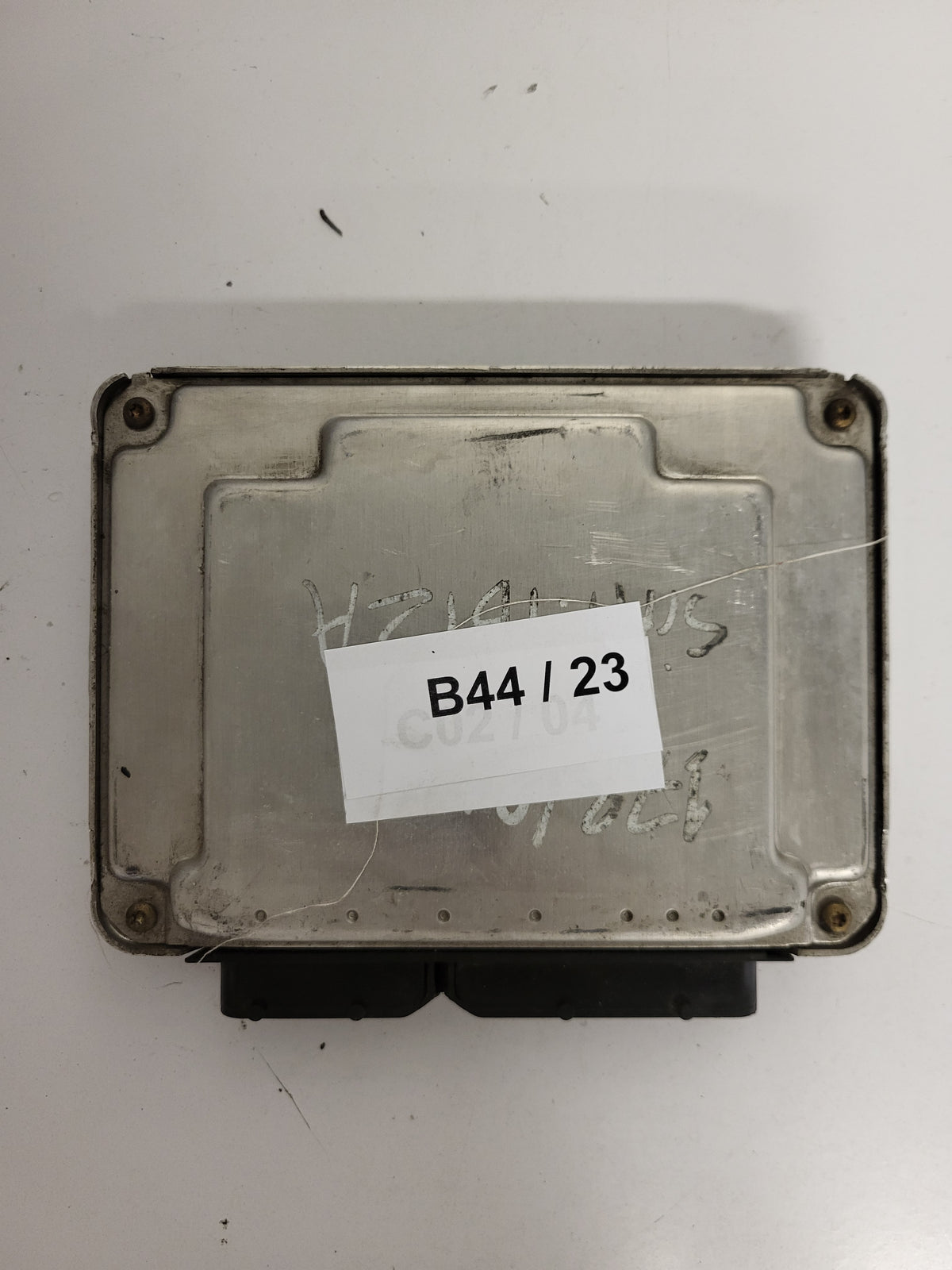 VW SEAT ECU / 038906019HQ / 0281010957 / EDC15P+ / BOSCH - B44-23 - 3