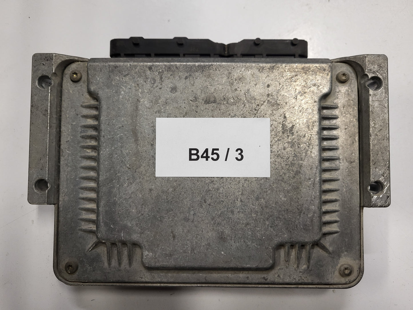 Fiat STILO 1.9 ECU / 0281011421 / 55188214 / BOSCH