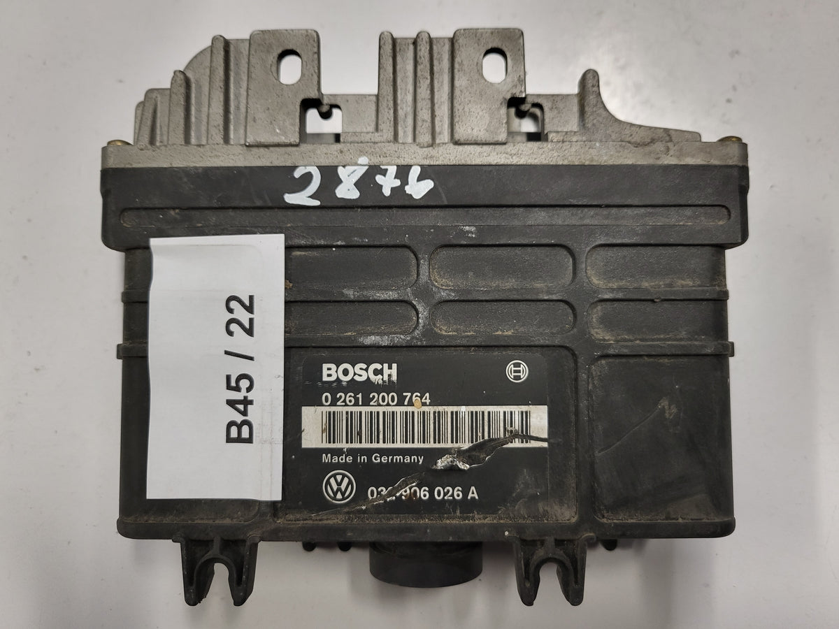VW GOLF 3 ECU / 0261200764 / 030906026A / BOSCH - B45-22 - 3