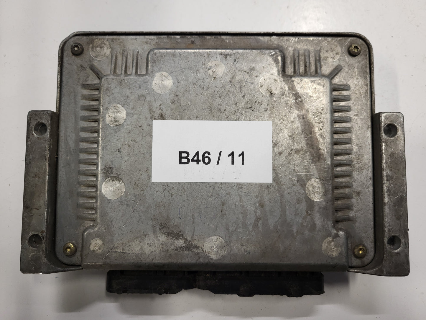 ALFA ROMEO 147 ECU / 0281010332 / 46784814 / BOSCH