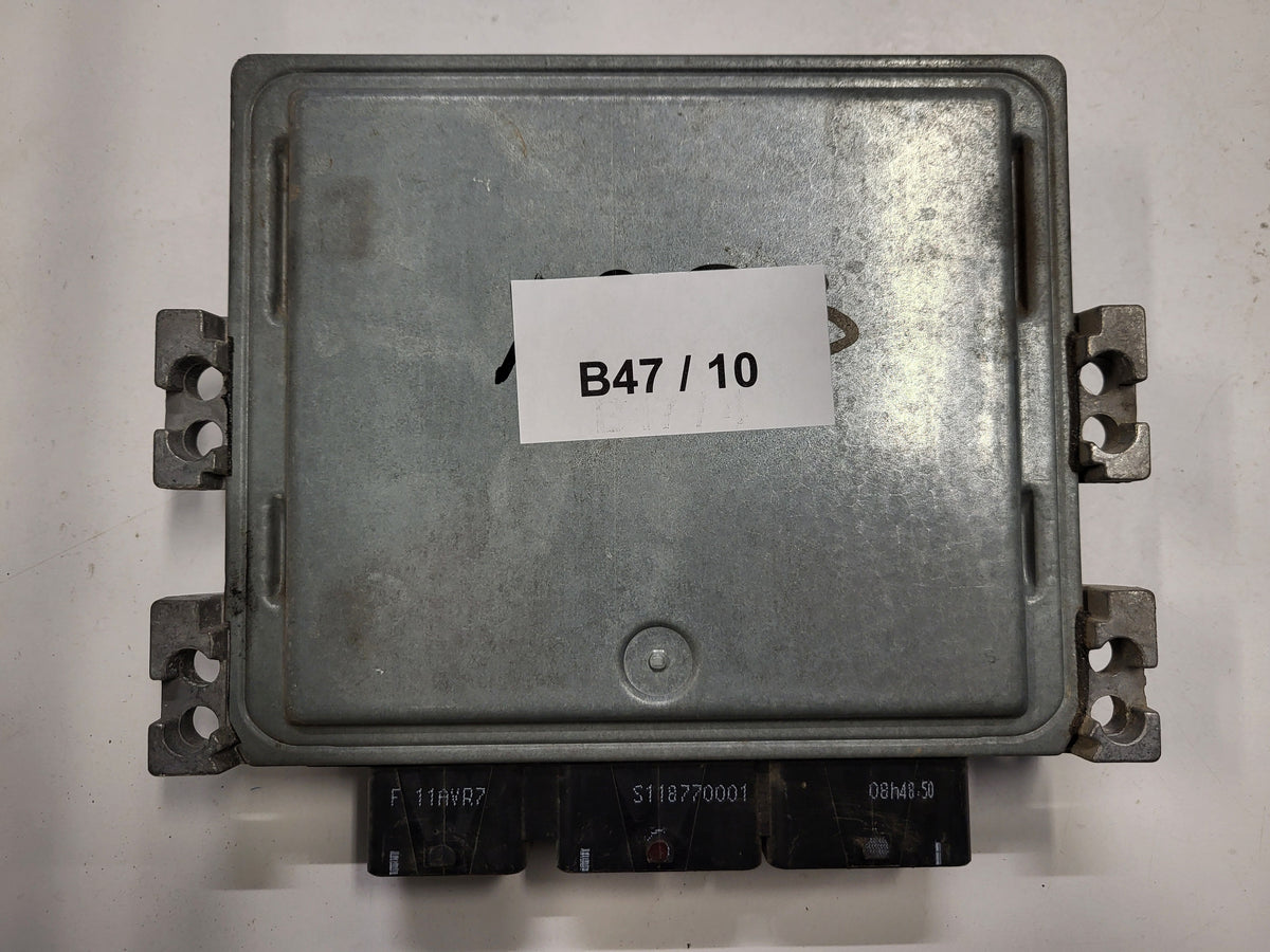 Renault ECU / S122326111A / S122326111 A / 8200766462 /8200592611 / SID301 / - B47-10 - 3