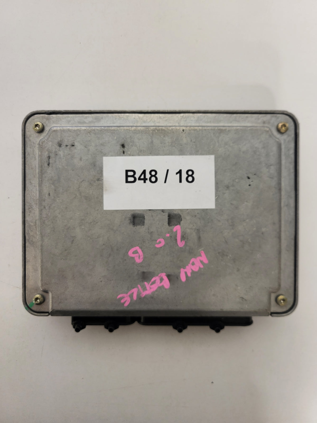 VW NEW BEETLE ECU / 06A906018EJ / 0261206327 / BOSCH - B48-18 - 3