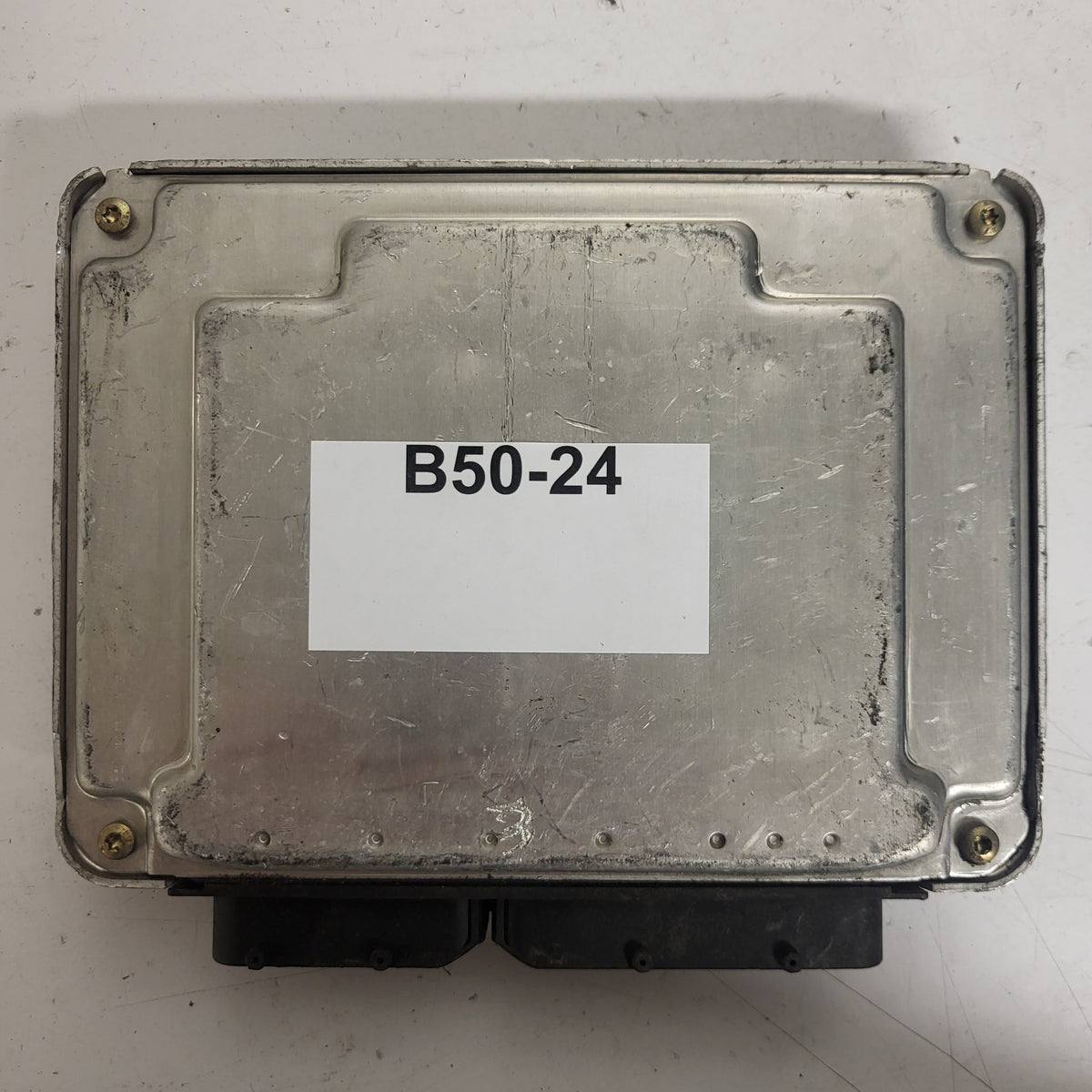 VW GOLF VAG ECU / 038906019DF / 0281010497 / EDC15P+ / 28SA5043 / 038906019 - B50-24 - 3