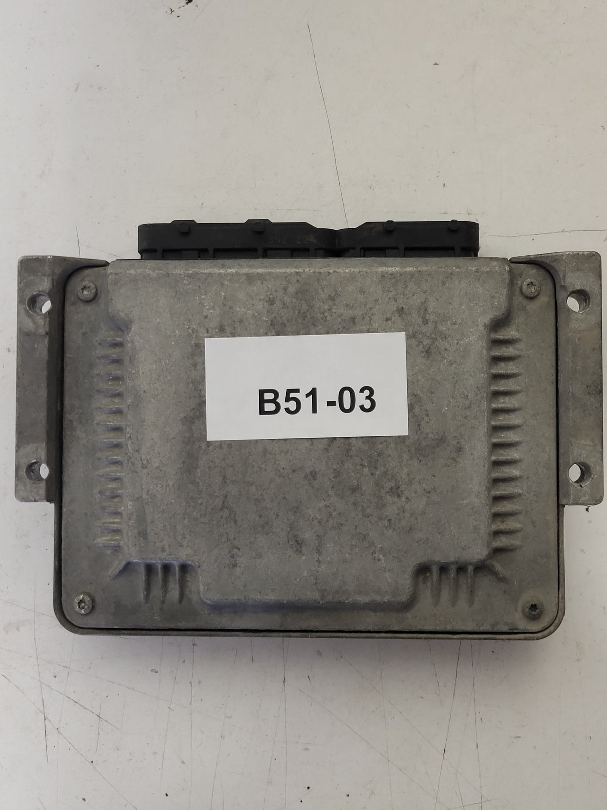 Fiat Stilo 1.9 JTD ECU / 0281011398 / 55187571 / 19242AED / 1039D02357 / BOSCH - B51-03 - 3