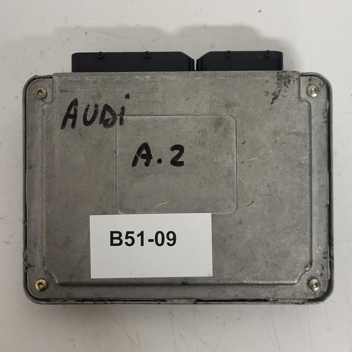 AUDI A2 ECU / 036906034Q / IAW4LV.Z / 61600.504.12 / MAGNETI MARELLI
