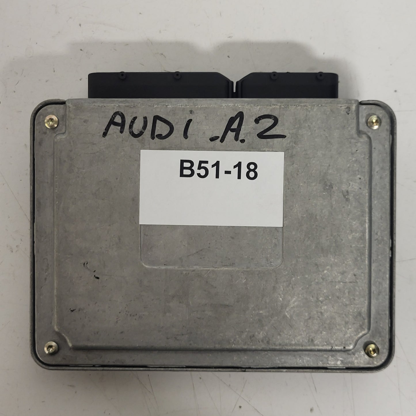 AUDI A2 ECU / 036906034Q / IAW4LV.Z / 61600.504.12 / MAGNETI MARELLI