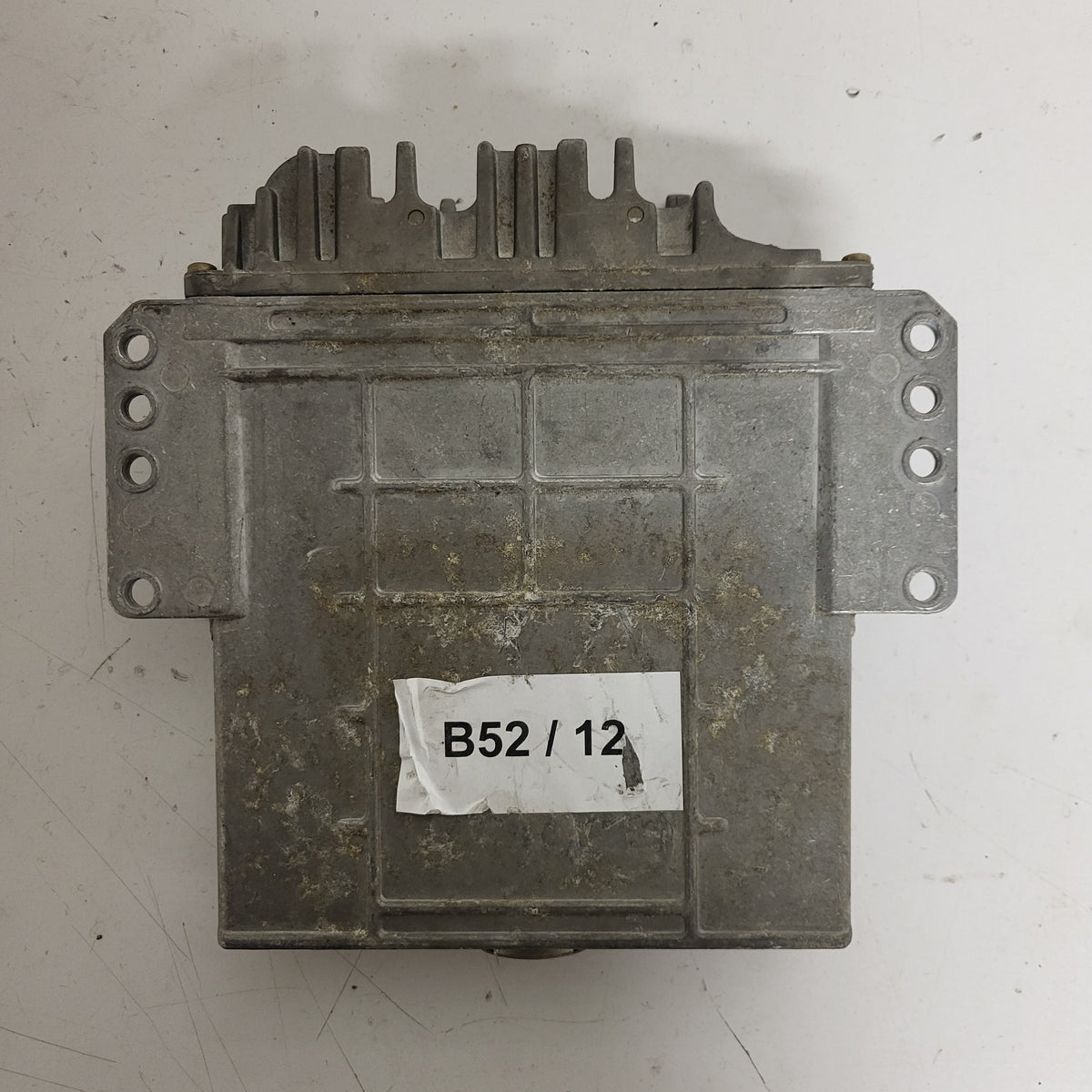 CHRYSLER VOYAER ECU / 0281001333 / TED146700070 / P04686660AD / BOSCH - B52-12 - 3