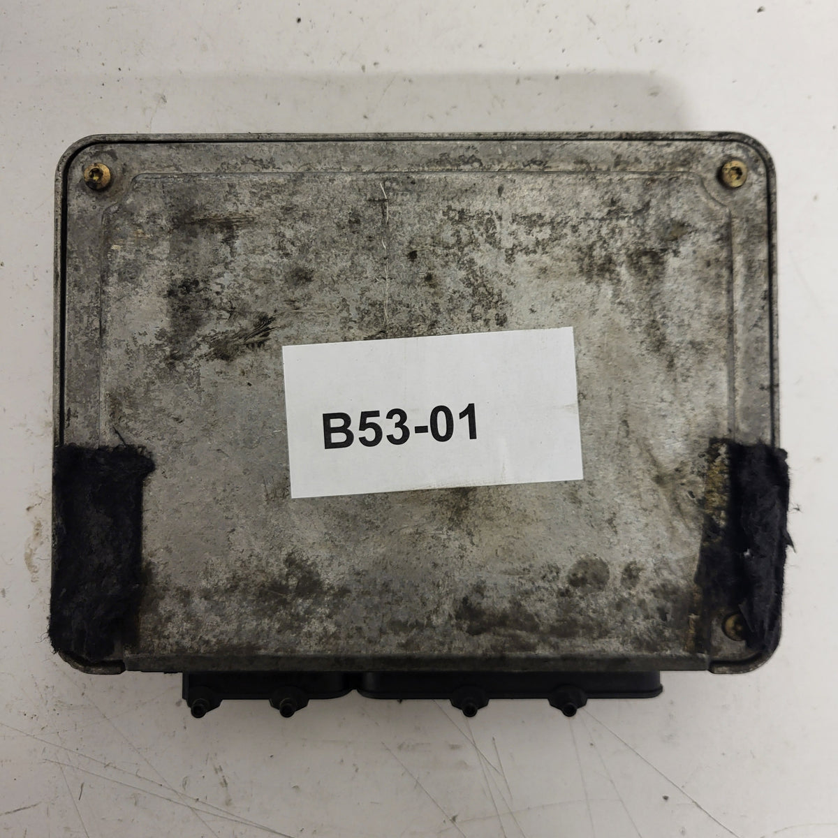 VW GOLF 4 ECU / 038906018J / 0281001613 / BOSCH - B53-01 - 3