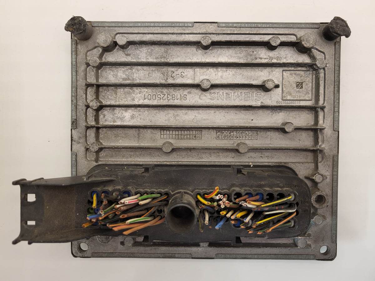 Ford SIESTA ECU / 6S61-12A650-FD / 2CJD / S120977315D / SIM210 / J38AC / SIEMENS - B53-02 - 3