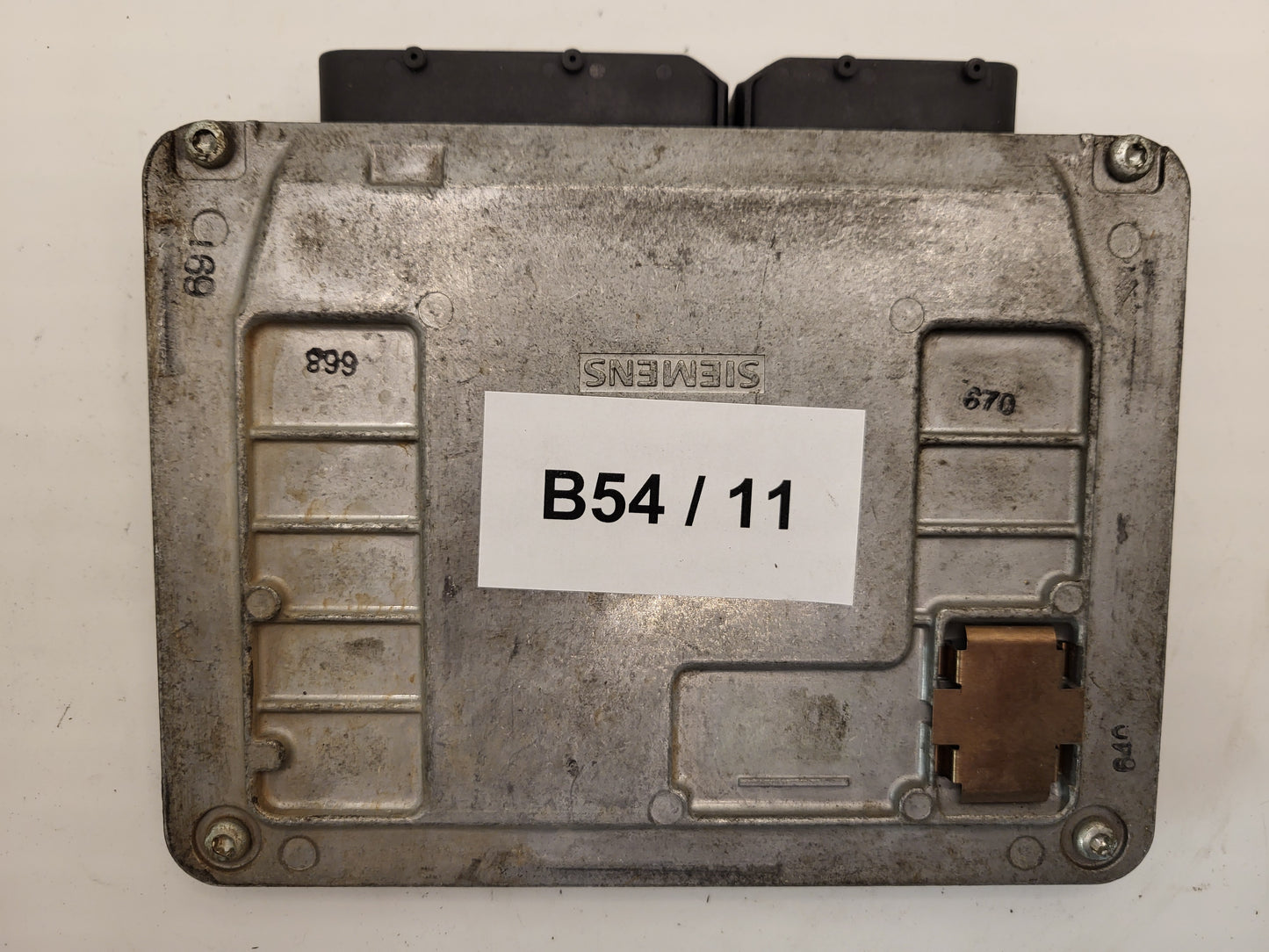 VW POLO ECU / 03E906033L / 5WP40194 07 / BOSCH