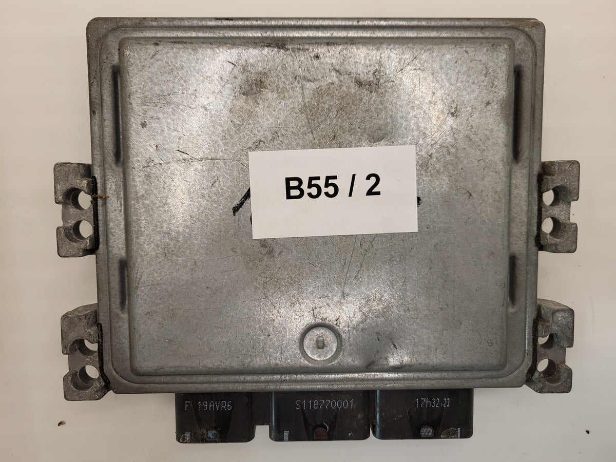 RENAULT MEGANE SCENIC ECU / S122326109A / 8200565863 / 8200592611 SID301 SIEMENS - B55-02 - 3