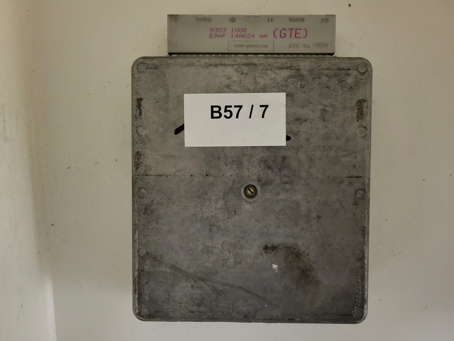 Ford Fiesta ECU / 92FB-12A650-FB / 2FFB / CSD-201 / EEC-IV