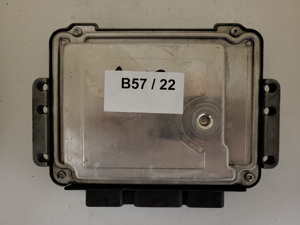 Renault ECU / 0281011549 / 8200310863 / 8200370779 / BOSCH - B57-22 - 3