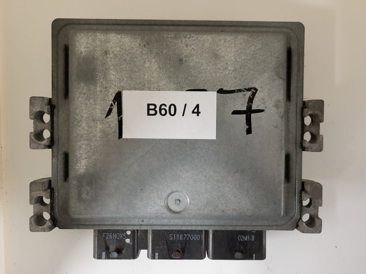 RENAULT MEGANE SCENIC ECU / S122326109A / 8200565863 / 8200592611 SID301 SIEMENS - B60-04 - 3