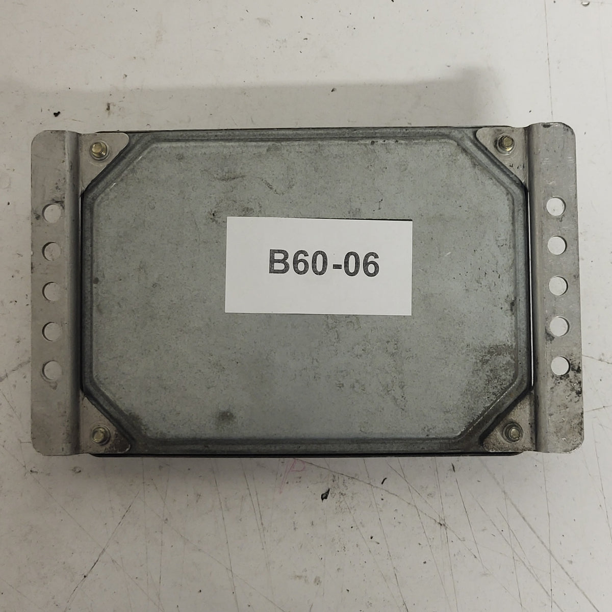 LANCIA Y10 ECU / 0261200716 / BOSCH - B60-06 - 3