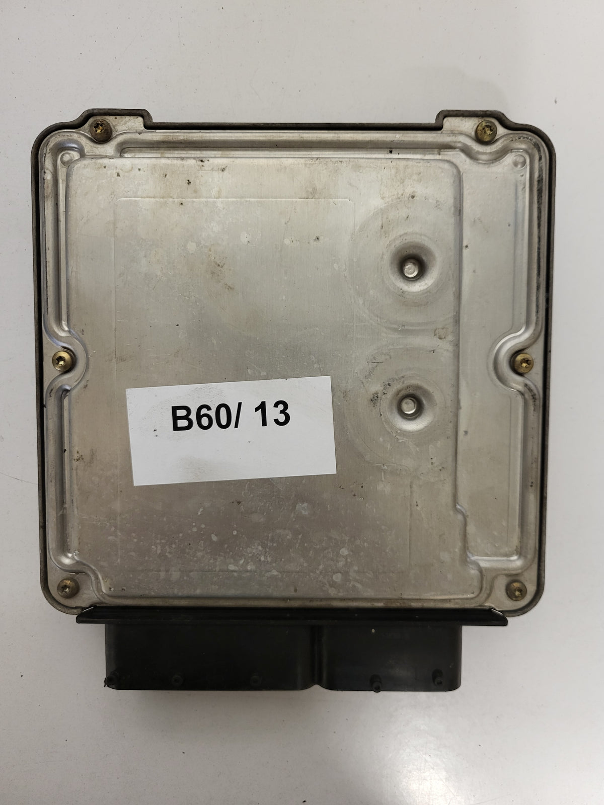 ALFA 156 2.0 ECU / 0261S01007 / 00551852820 / 055185282 / MED711A001 / BOSCH - B60-13 - 3