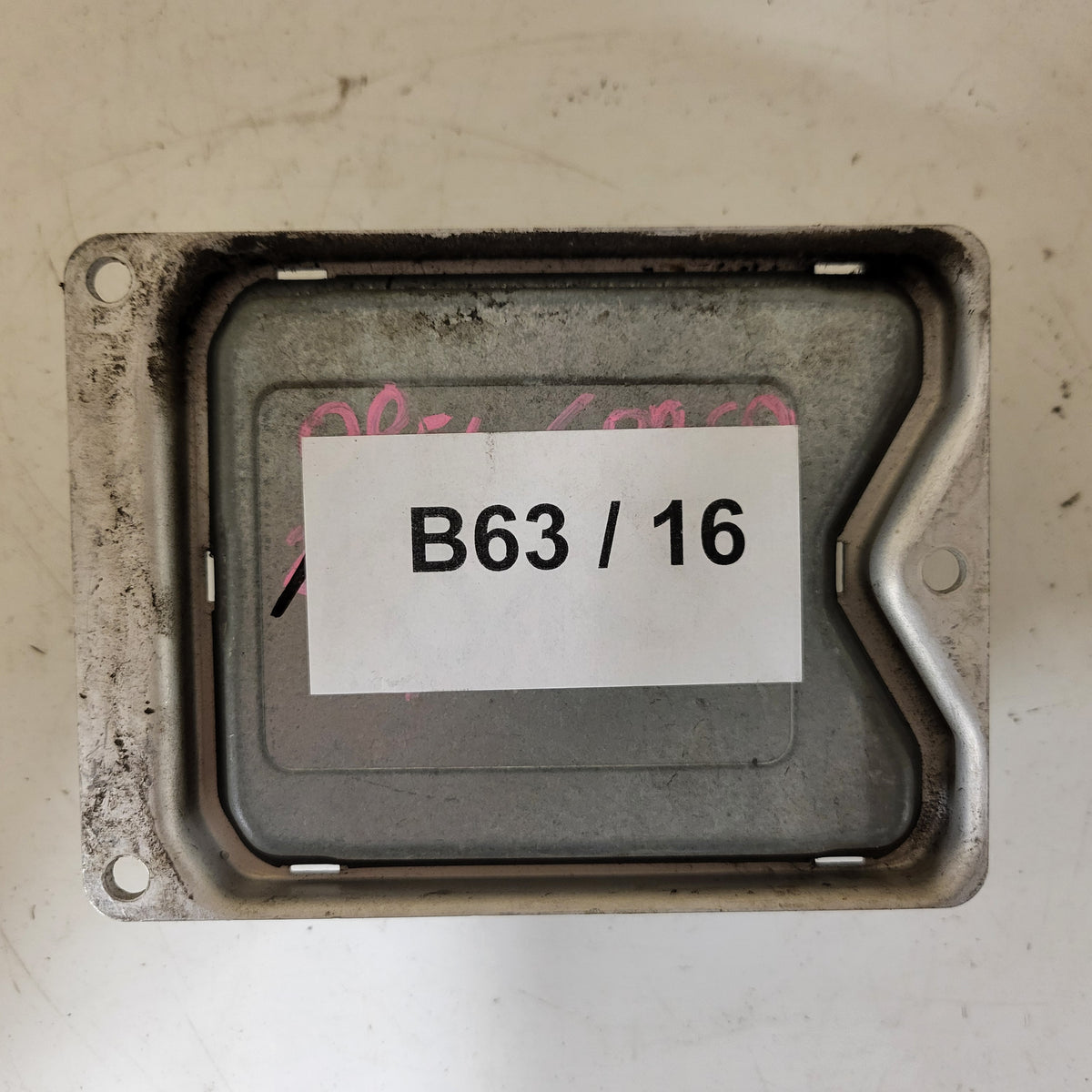 Opel Corsa 1.0 ECU / 0261204058 / 90532609 / RY / BOSCH - B63-16 - 3