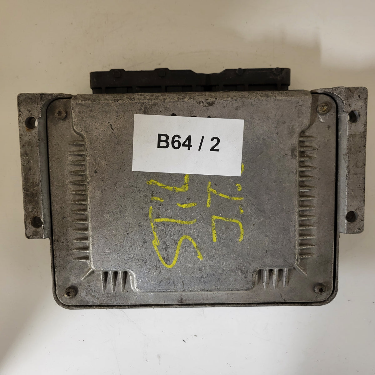 Fiat Stilo 1.9 JTD ECU / 0281010337 / 55182953 / 19242YBA / BOSCH - B64-02 - 3