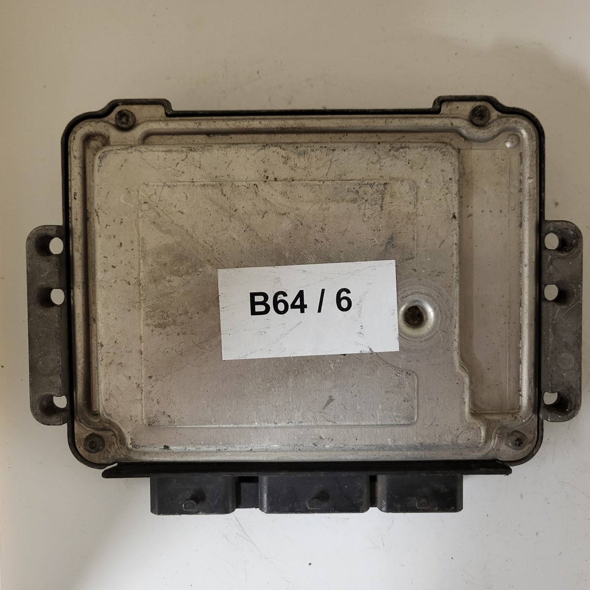 Renault Megane Scenic ECU / 0281011390 / 8200310863 / 8200349846 / BOSCH - B64-06 - 3