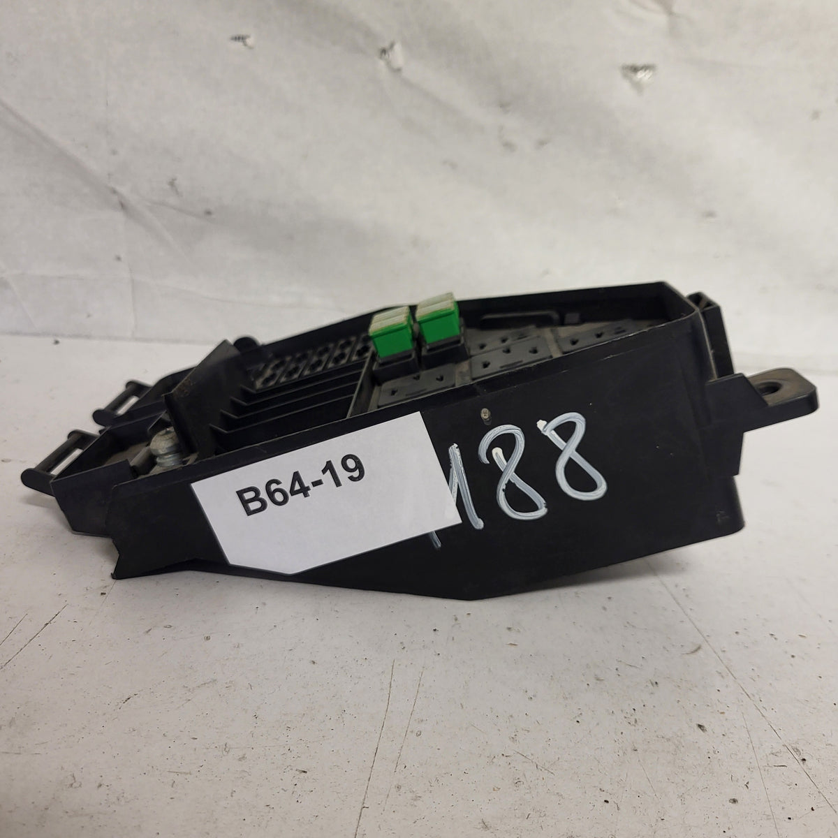 LAND ROVER FREELANDER / YQE500330 / YQE500330R / FUSE BOX SCATOLA FUSIBILI - B64-19 - 3
