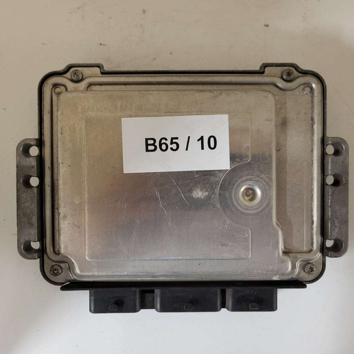 Renault ECU / 0281011549 / 8200391966 / 8200370779 / BOSCH - B65-10 - 3