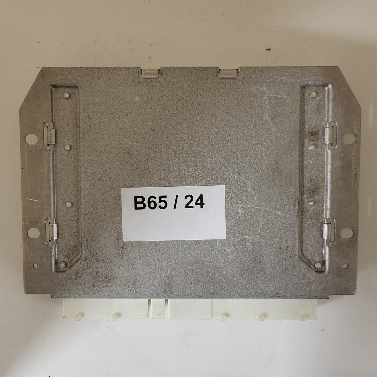 Mercedes a class ecu / 0265109449 / 0275456032 / BOSCH - B65-24 - 3