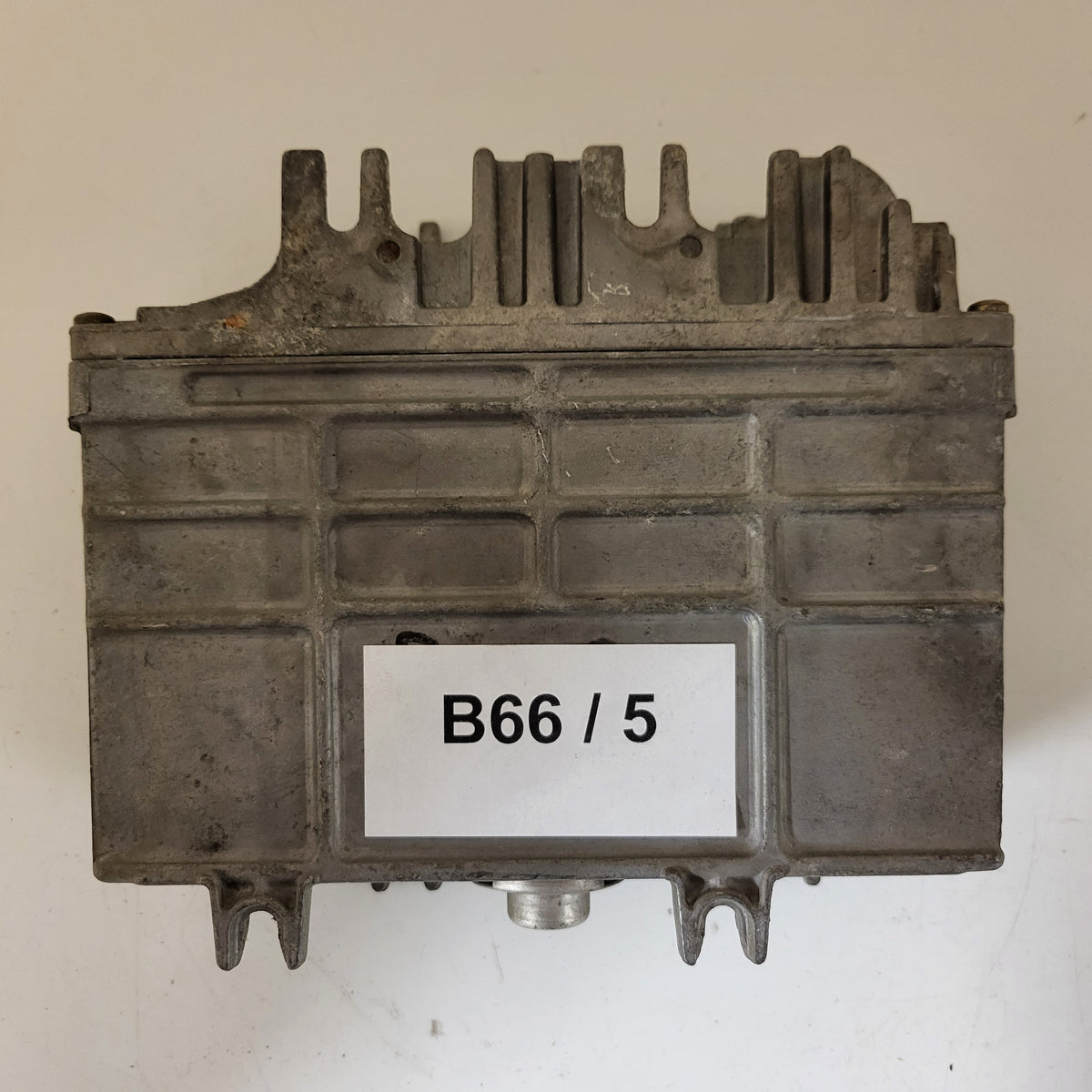 VW POLO AROSA ECU / 030906027E / 0261203932 / BOSCH - B66-05 - 3