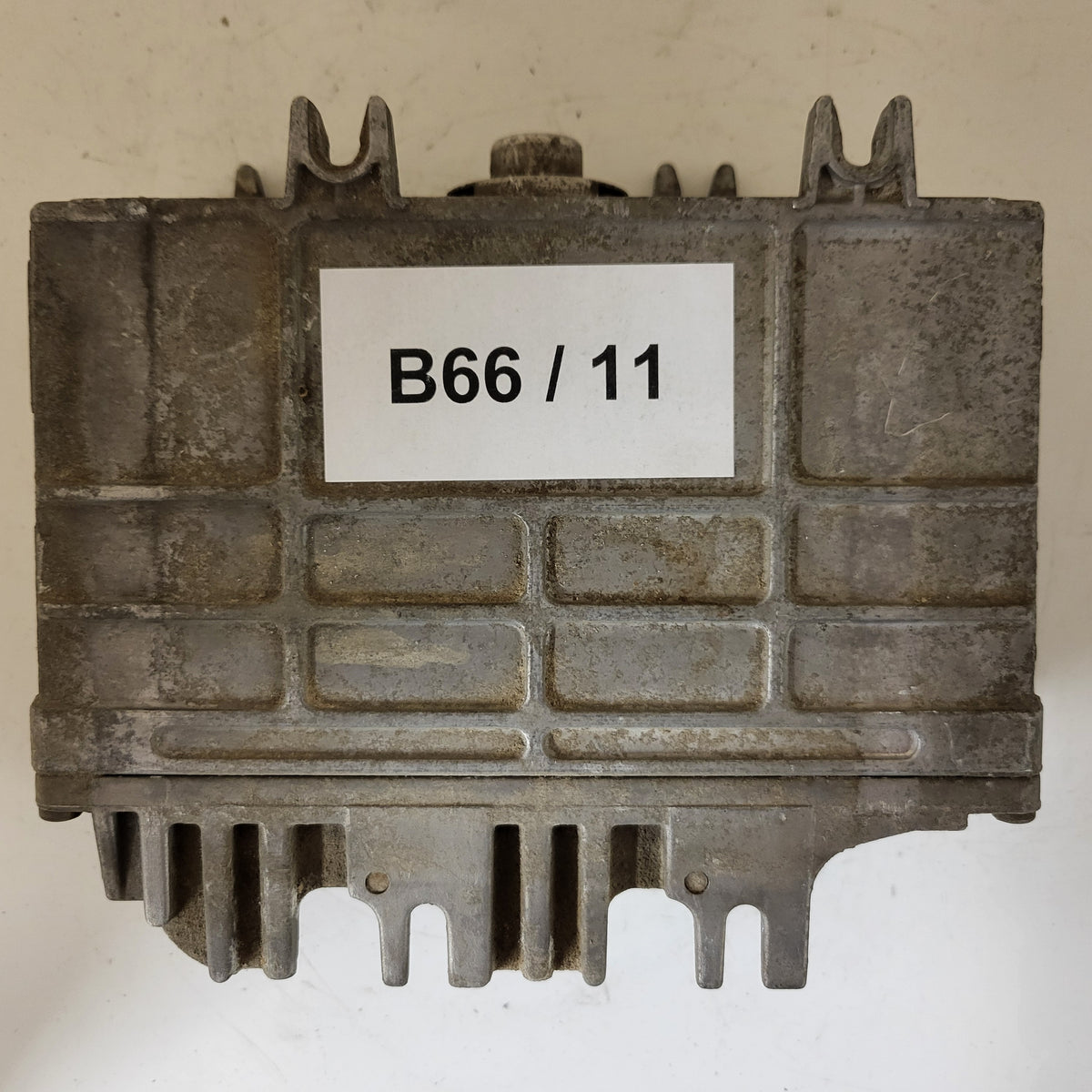 VW ECU / 0261203613/614 / 030906027T / BOSCH - B66-11 - 3