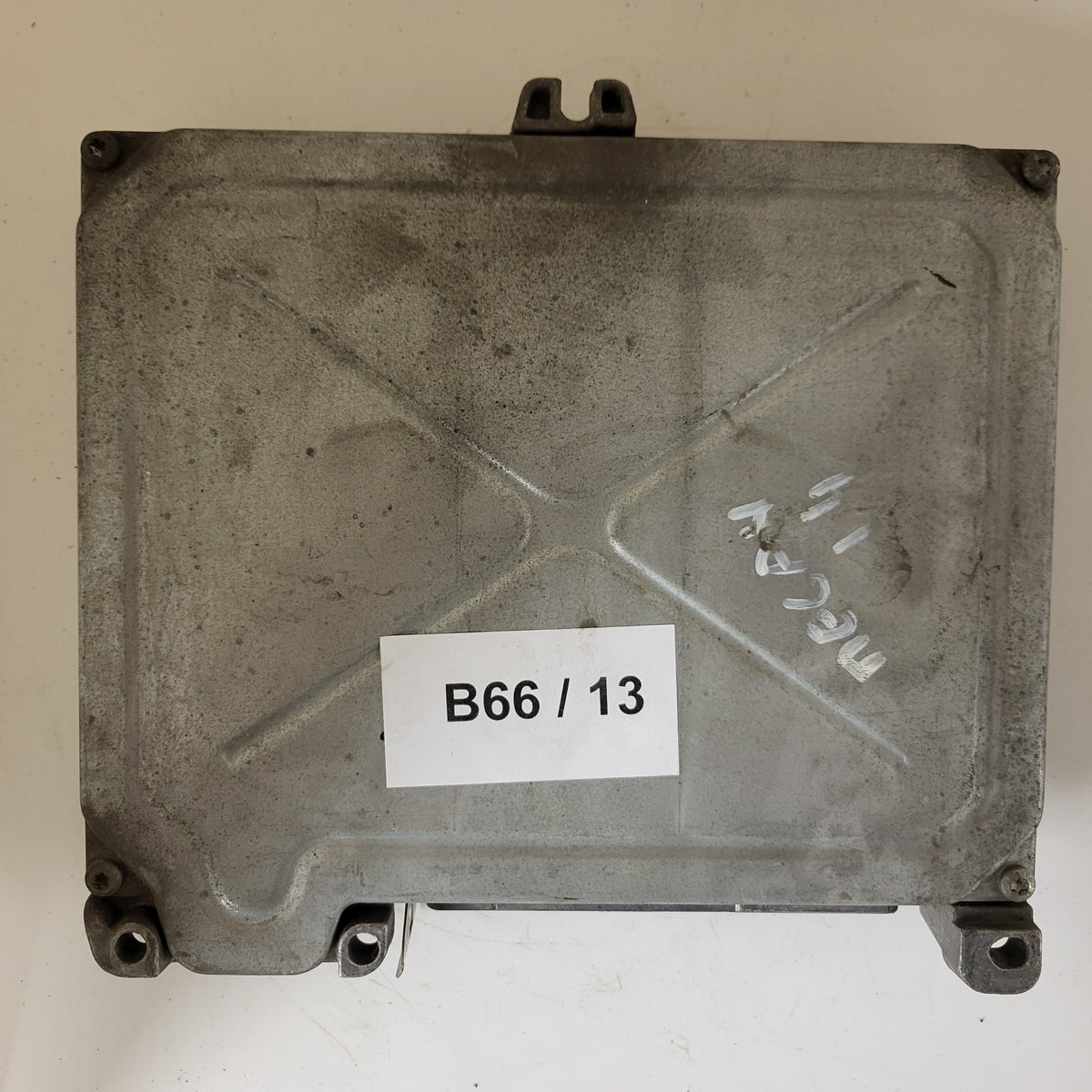 Renault ECU / S111730108C / HOM7700864451 / 7700101920 / S111730108 / SIEMENS - B66-13 - 3