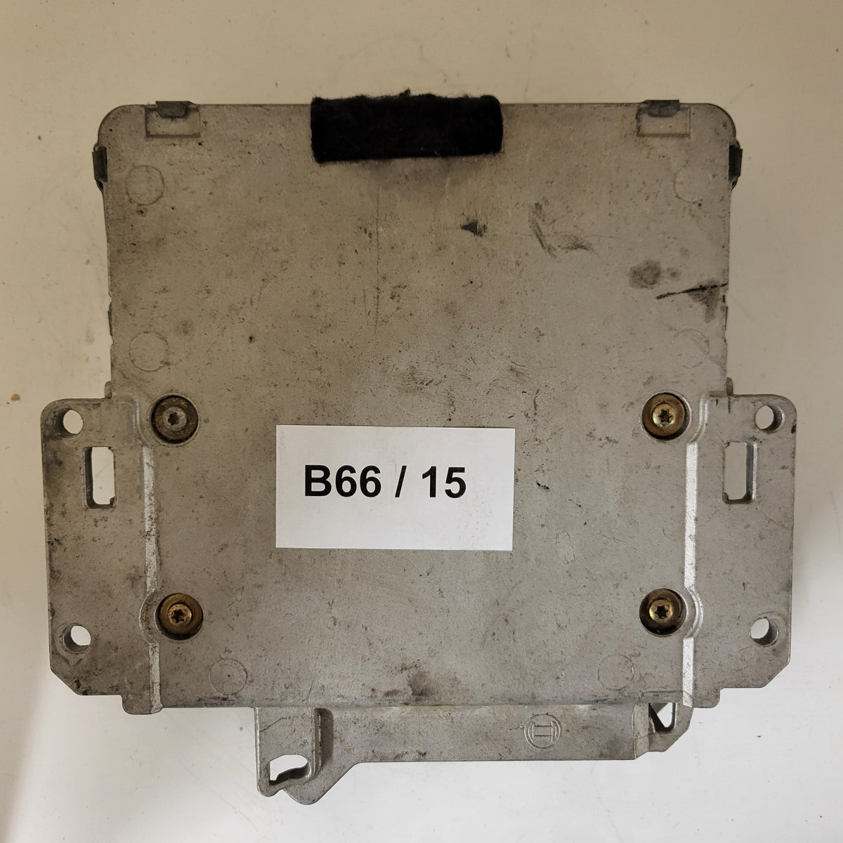 Audi 80 ECU / 0281001185 / 8A090741B / BOSCH - B66-15 - 3