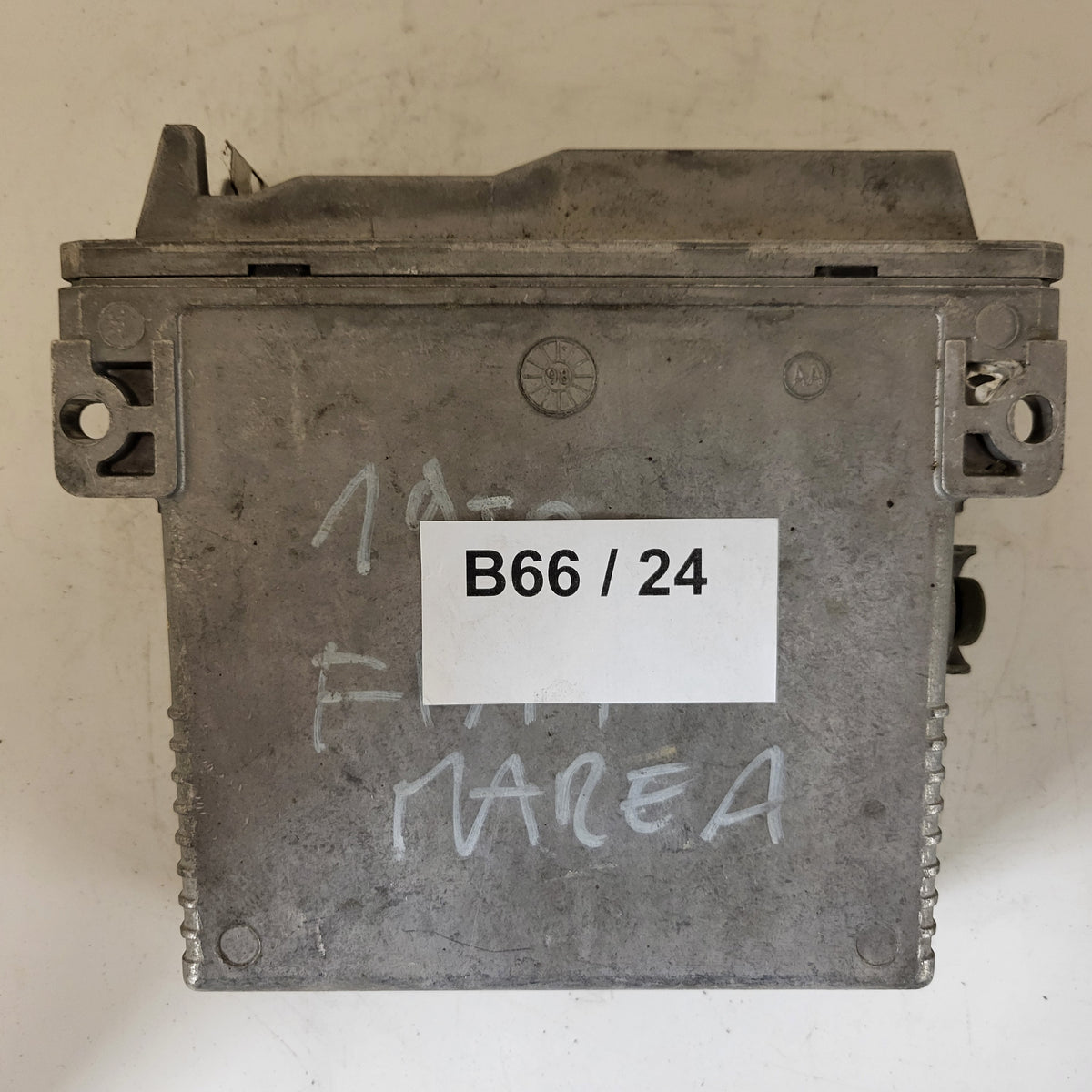 Fiat ECU / R04080003J / 80537L / 46536333 / LUCAS - B66-24 - 3