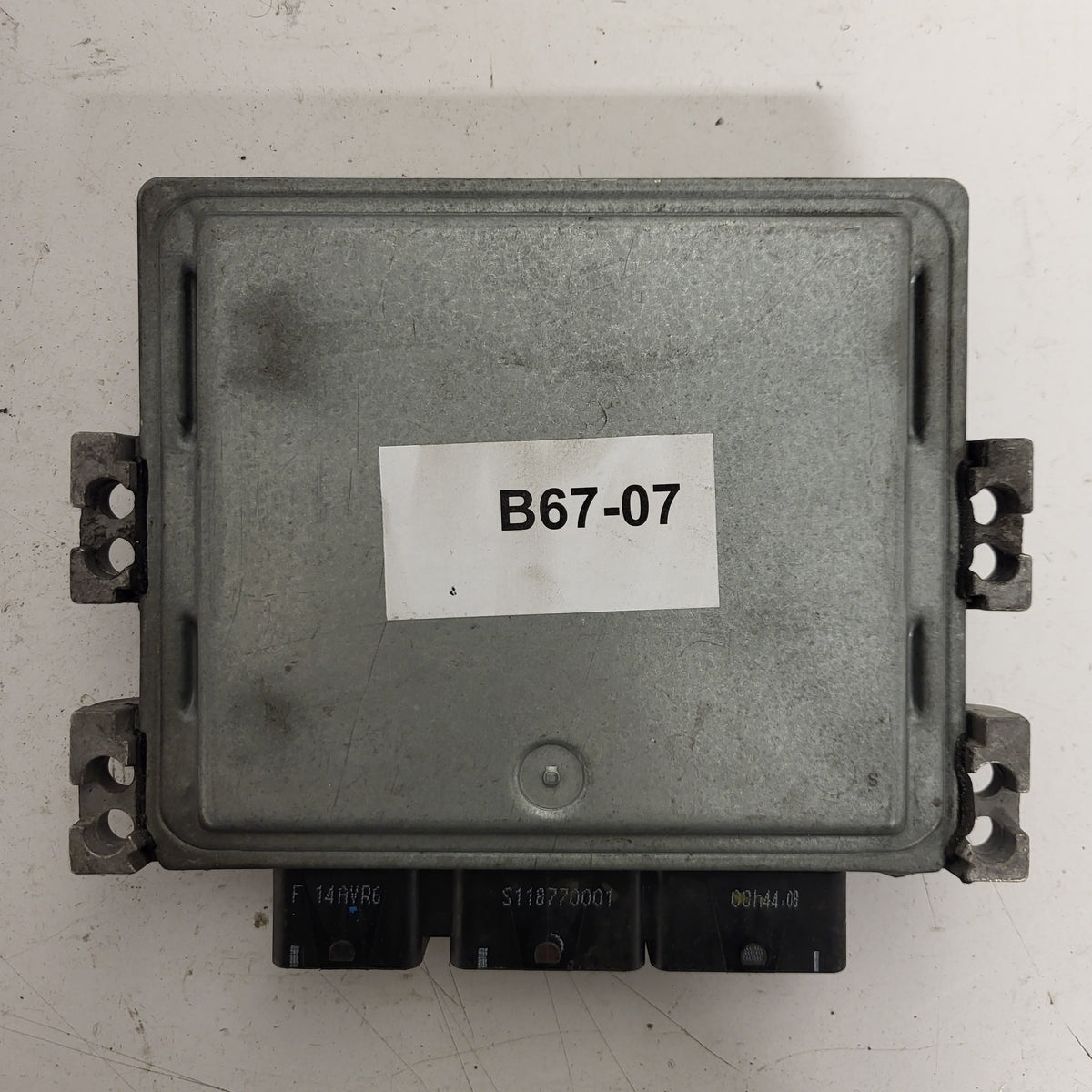 RENAULT MEGANE SCENIC ECU / S122326109A / 8200565863 / 8200592611 SID301 SIEMENS - B67-07 - 3