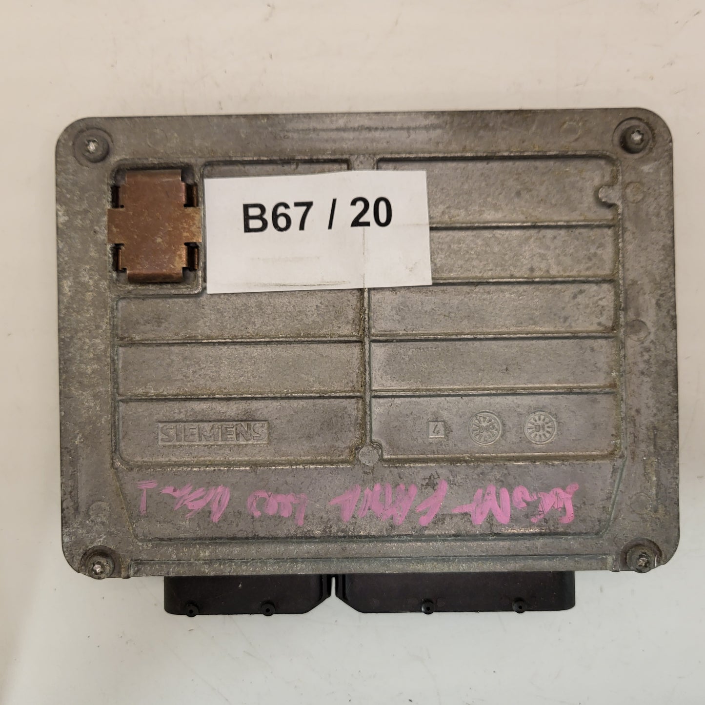 ŠKODA FABIA ECU / 047906033C / 5WP44199 07 / SIMOS 3PA / SIEMENS