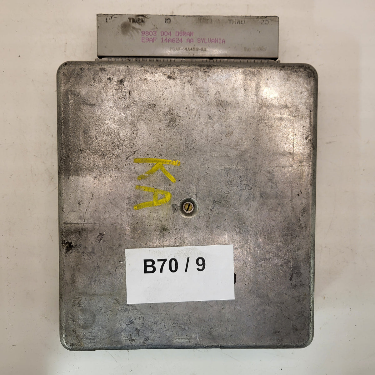 Ford ECU / 98KB-12A650-DA / 98KB12A650DA / AREA / LPE-627 / EEC-V - B70-09 - 3