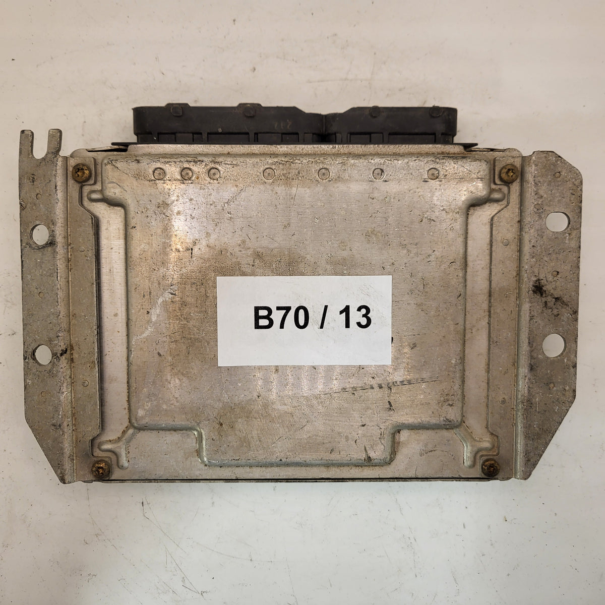 HYUNDAI MATRIX ECU / 0281010695 / 39101-27610 / 66CMI020 / BOSCH - B70-13 - 3