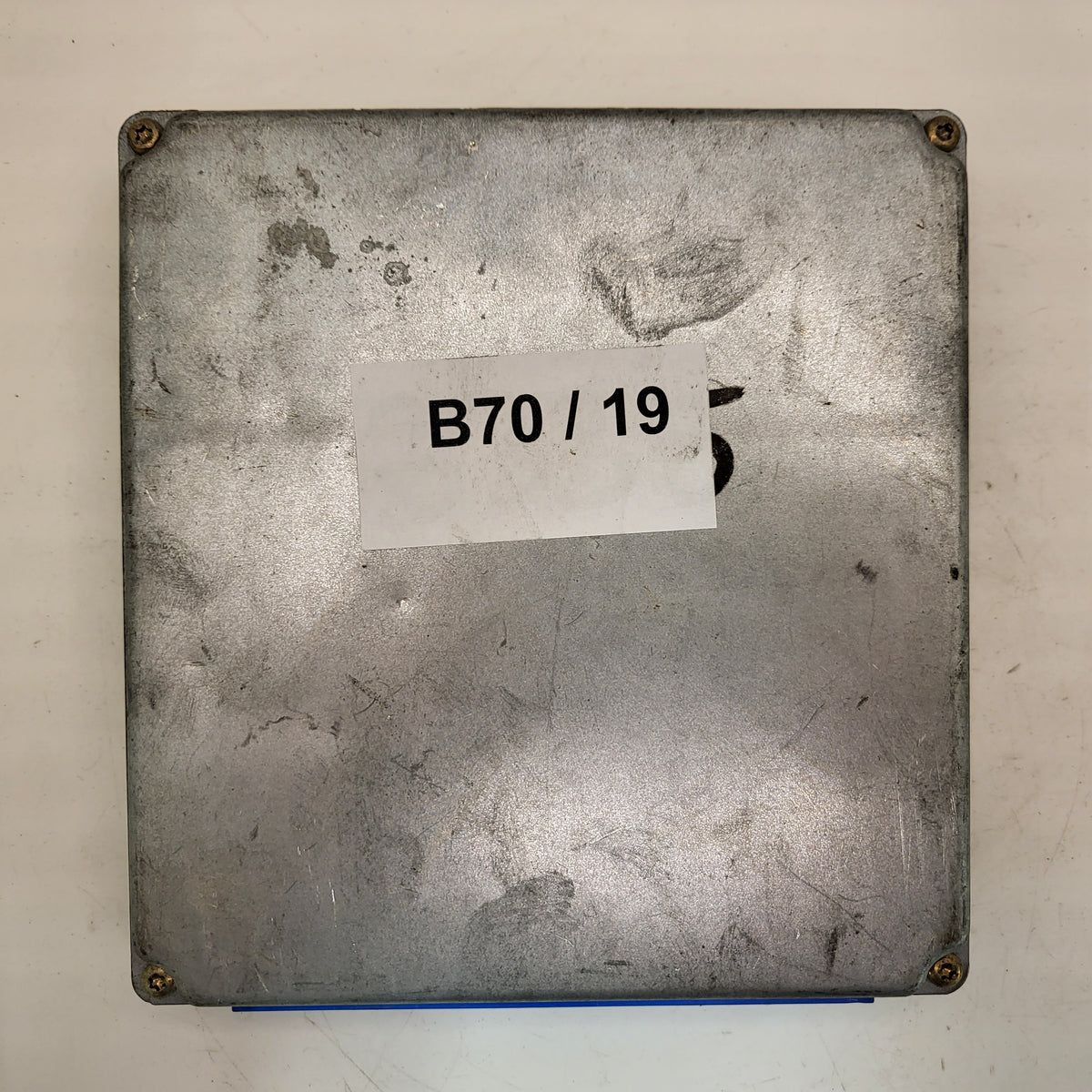 Nissan MICRA ECU / 0261204247 / 23710 1U200 / 1U200-24800 / BOSCH - B70-19 - 3