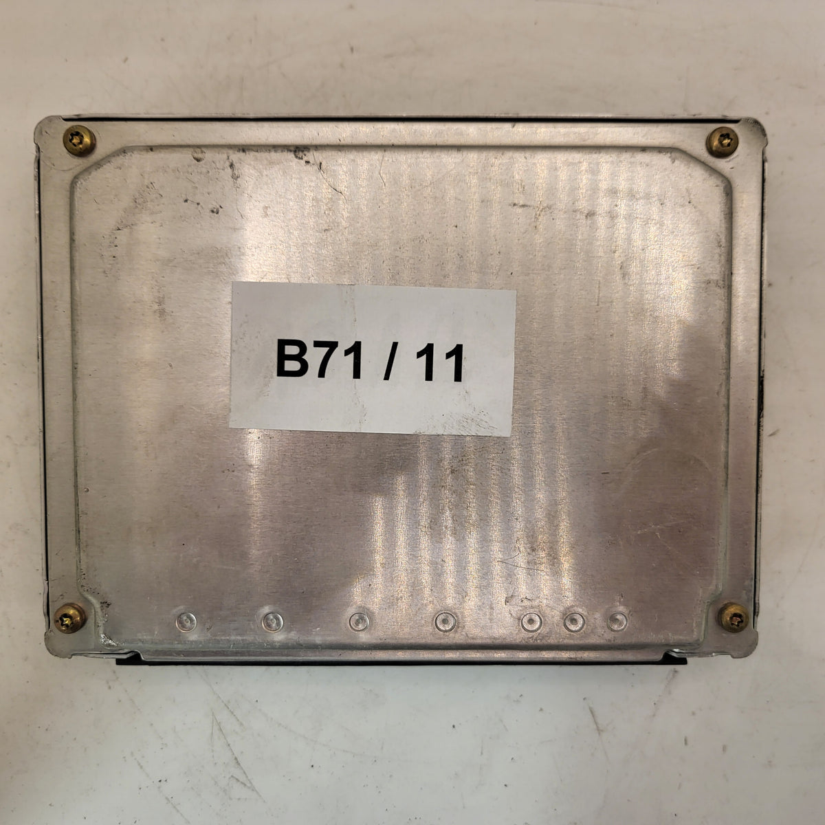 VW AUDI ECU / 4B0907401K / 0281001931 / BOSCH - B71-11 - 3