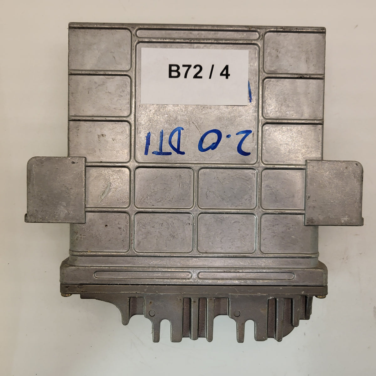 Opel Vectra ECU / 0281001335 / 90464735 / KA / BOSCH - B72-04 - 3